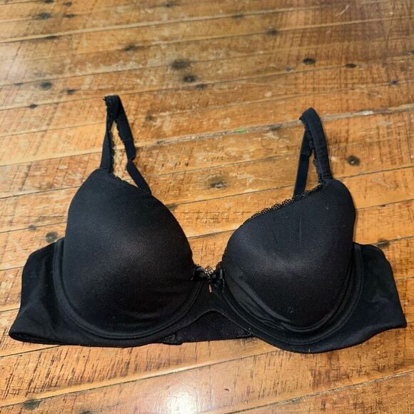 Victoria’s Secret soft black comfortable 34C lace Demi bra - Picture 1 of 3